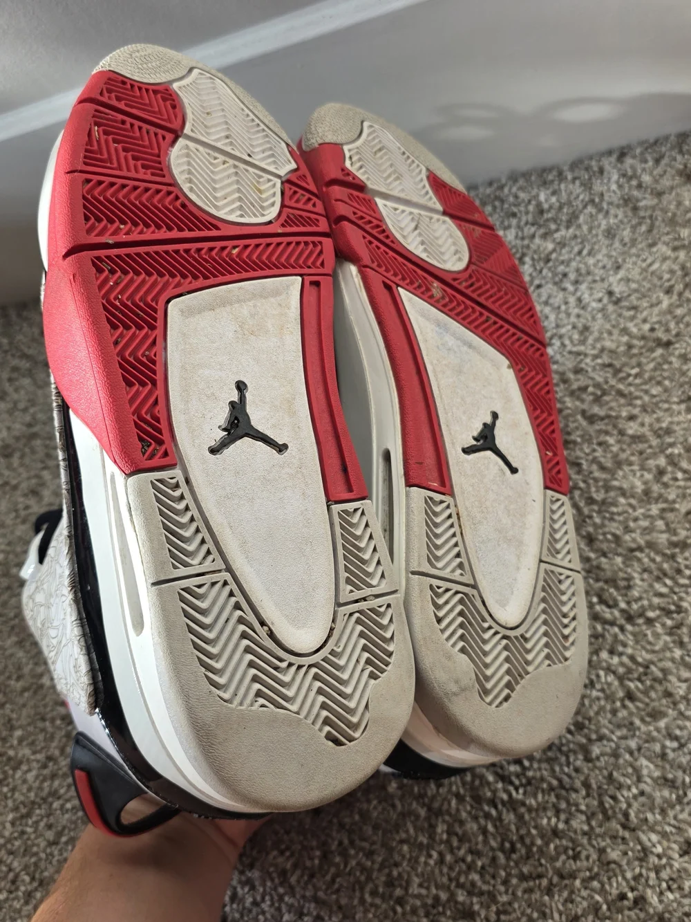 Jordan Men’s White/Black/Red Retro Basketball Shoes